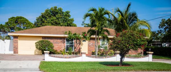 Palm Springs Village, 420 Kirk Rd, Palm Springs, Florida 33461, image 1