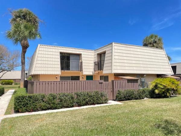 Village Of Sandalwood Lakes South, 6220 62nd Way, West Palm Beach, Florida 33409, image 1
