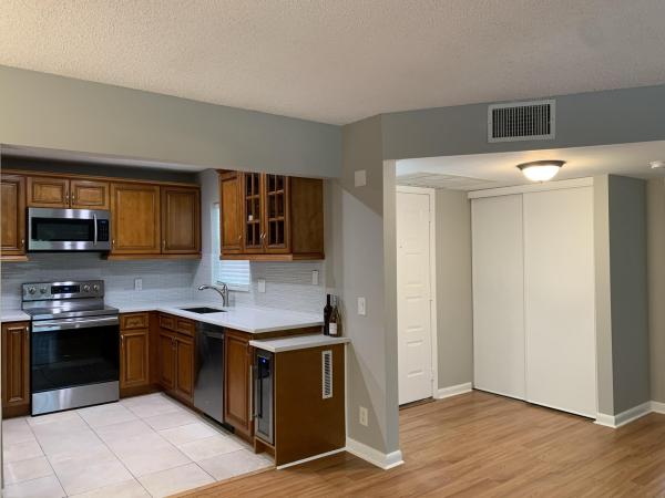 Karanda Village 4, 4033 Carambola Cir N #2986, Coconut Creek, Florida 33066, image 1