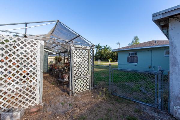 Suburban Homes, 1285 Taylor Rd, Glen Ridge, Florida 33406, image 1