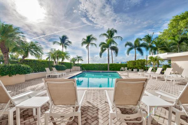 Lake Towers, 250 Bradley Pl #705, Palm Beach, Florida 33480, image 1