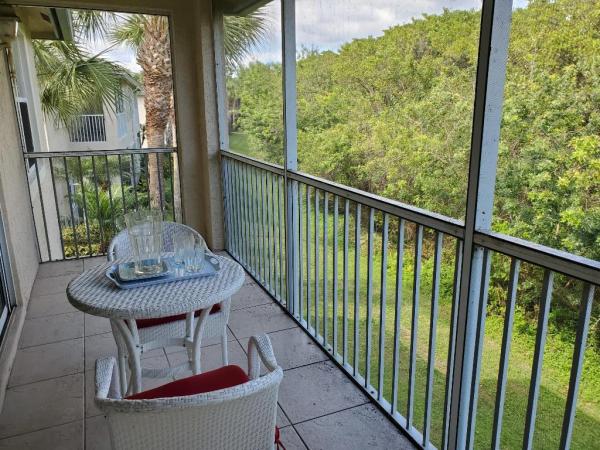 Clubside Villas, 1555 SE Prestwick Ln #4, Port St. Lucie, Florida 34952, image 3