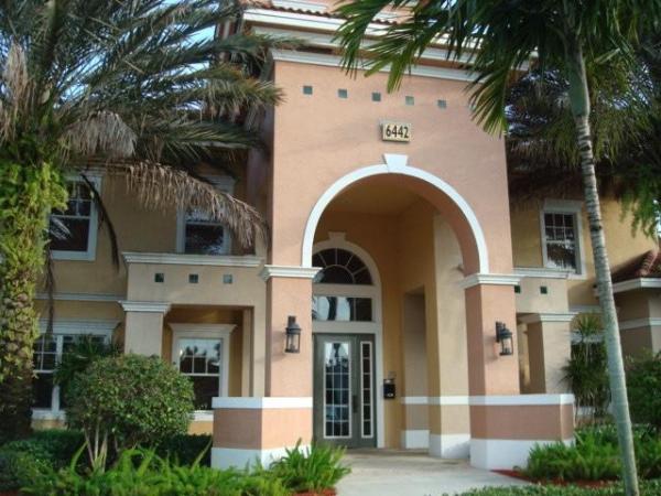 The Villas At Emerald Dunes, 6521 Emerald Dunes Dr #206, West Palm Beach, Florida 33411, image 2