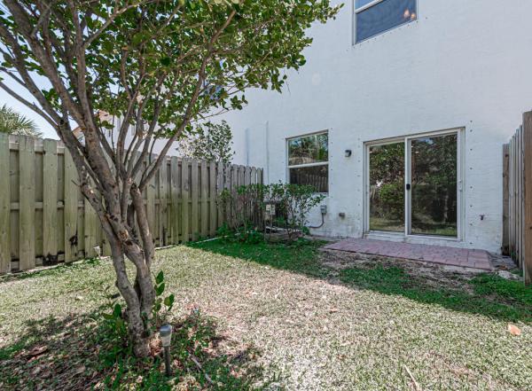 Charleston Commons, 5289 Ellery Ter, West Palm Beach, Florida 33417, image 1