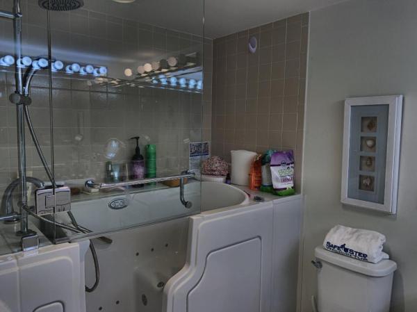 Fairway Park At Indian Spring, 5589 Fairway Park Dr #104, Boynton Beach, Florida 33437, image 3