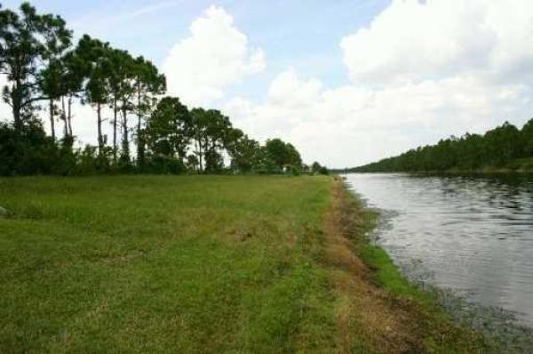 Paar Estates, 3509 SW Macon Rd, Port St. Lucie, Florida 34953, image 2