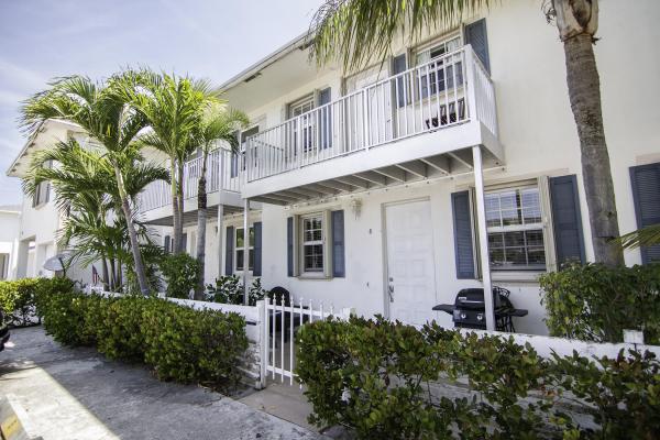 Mango Villas Townhouse, 322 W Pine St #8, Lantana, Florida 33462, image 2