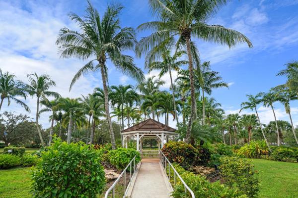 Eagleton Lakes, 134 Eagleton Ct, Palm Beach Gardens, Florida 33418, image 2