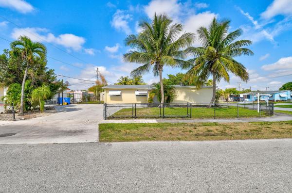 Lantana Heights, 139 N 12th St, Lantana, Florida 33462, image 2