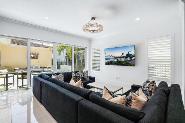 Alton, 2098 Dickens Ter, Palm Beach Gardens, Florida 33418, image 2