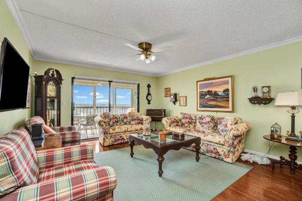 Huntington Lakes 3, 14426 Amberly Ln #801, Delray Beach, Florida 33446, image 1