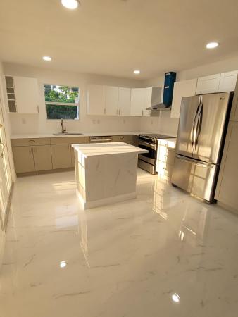Florida Gardens, 92 W Pine Tree Ave, Lake Worth, Florida 33467, image 1