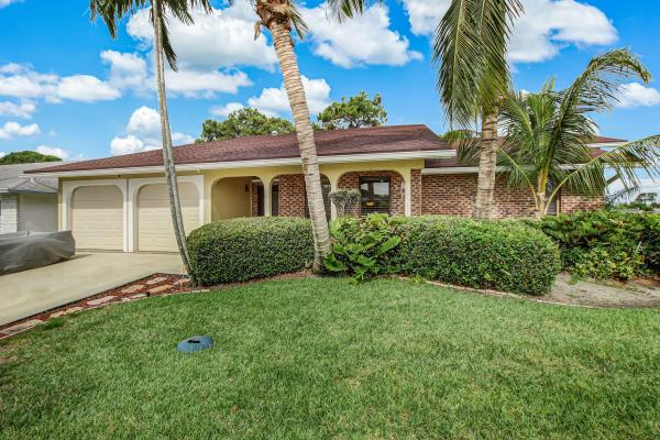 115 Timber Run, Riviera Beach, Florida 33407, image 2