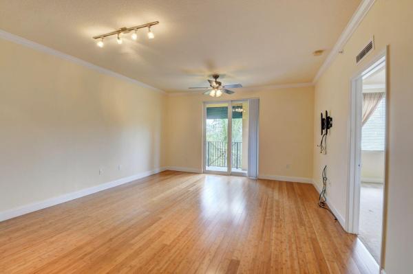Pineapple Grove Village, 250 NE 3rd Ave #1520, Delray Beach, Florida 33444, image 3
