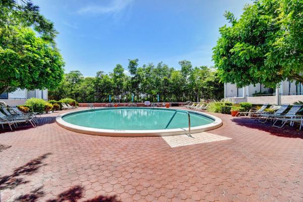 Mayfair House, 3589 S Ocean Blvd #510, South Palm Beach, Florida 33480, image 1