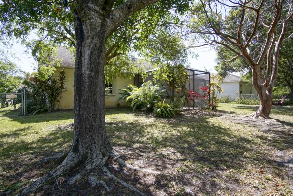 4537 NW Glazbrook St, Port St. Lucie, Florida 34983, image 2