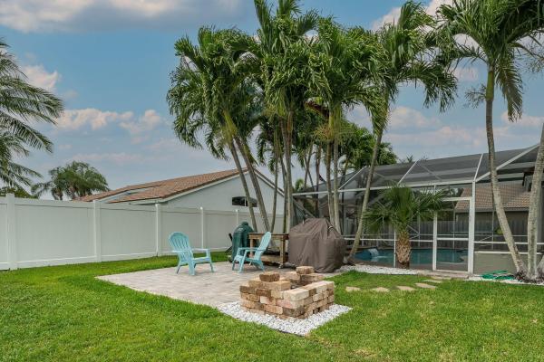 Prairie Dunes Village, 5225 Prairie Dunes Village Cir, Lake Worth, Florida 33463, image 1