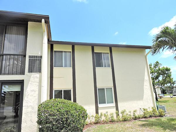 3560 Pine Tree Ct #D-2, Greenacres, Florida 33463, image 2