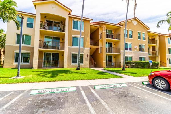 Mirabella Villas, 701 Villa Cir, Boynton Beach, Florida 33435, image 1