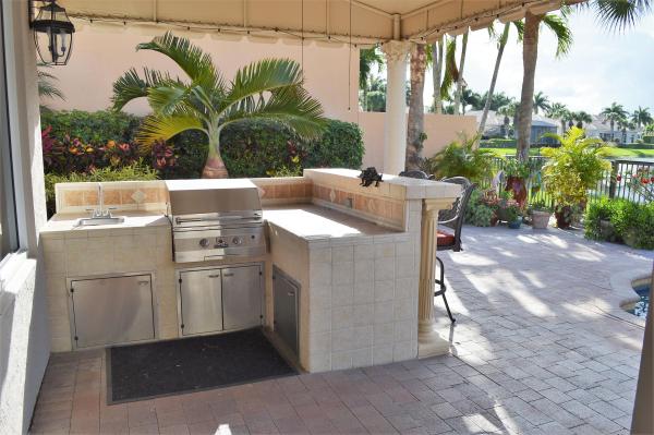 Villa Vizcaya, 331 Vizcaya Dr, Palm Beach Gardens, Florida 33418, image 3