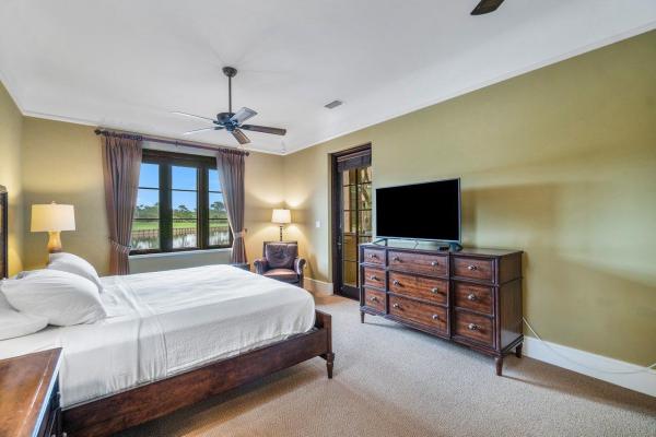 304 Villa Dr, Jupiter, Florida 33477, image 2