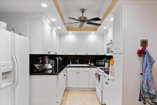 Carlyle House, 2773 S Ocean Blvd #2150, Palm Beach, Florida 33480, image 1