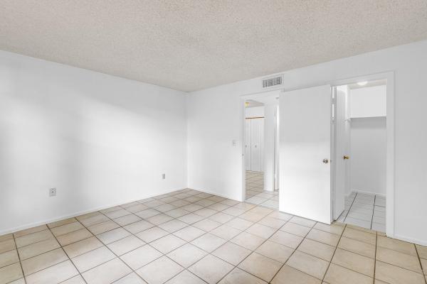 Captiva Lakes Villas, 8309 SW 142nd Ave #G-105, Kendale Lakes, Florida 33183, image 2