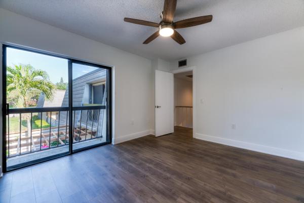 Glenwood Townhomes, 514 5th Ter, Palm Beach Gardens, Florida 33418, image 2