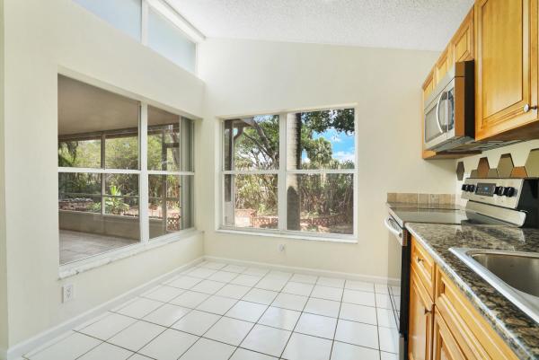Lawrence Grove, 1329 Fairfax Cir E, Boynton Beach, Florida 33436, image 2