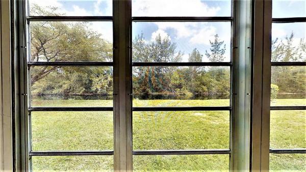 Golden Lakes Village, 140 Lake Meryl Dr #135, West Palm Beach, Florida 33411, image 1