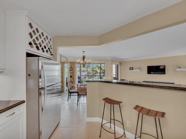 Camino Real Village, 5801 Camino Del Sol #405, Boca Raton, Florida 33433, image 1