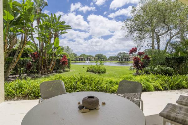 Eastpointe Country Club, 6932 Briarlake Cir, Palm Beach Gardens, Florida 33418, image 1