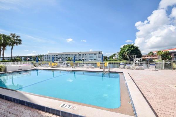 Paradise Villas, 108 Paradise Harbour Blvd #201, North Palm Beach, Florida 33408, image 1