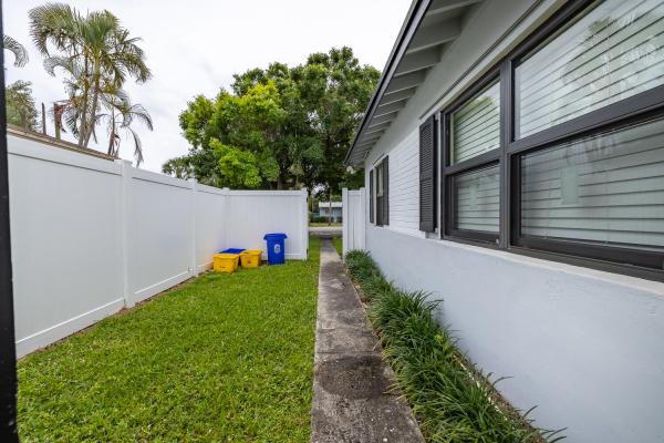 Dell Park, 217 NE 11th St, Delray Beach, Florida 33444, image 2