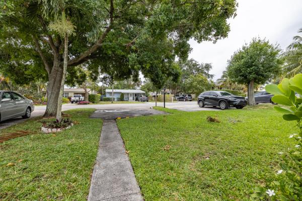 Dell Park, 217 NE 11th St, Delray Beach, Florida 33444, image 1