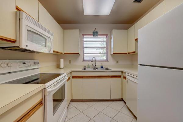 Vista St Lucie, 33 Lake Vista Trl #202, Port St. Lucie, Florida 34952, image 3