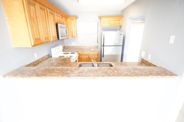 Palm Beach Grande, 1562 Lake Crystal Dr #C, West Palm Beach, Florida 33411, image 2