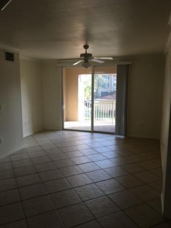 The Villas At Emerald Dunes, 6556 Emerald Dunes Dr #201, West Palm Beach, Florida 33411, image 2