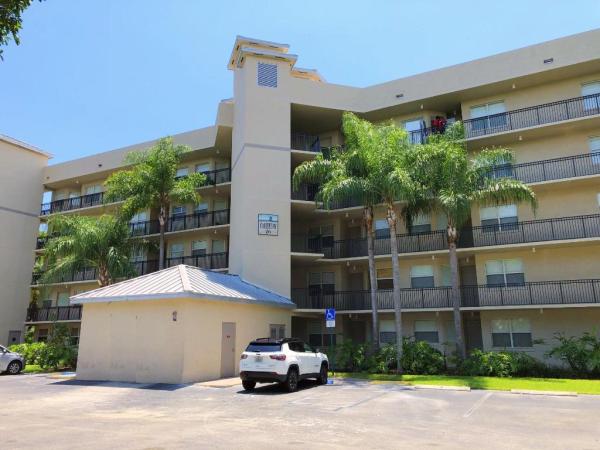 Caribbean At Boca Bayou, 26 Royal Palm Way #304, Boca Raton, Florida 33432, image 2