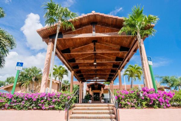 Palm Greens At Villa Del Ray, 13767 Flora Pl #F, Delray Beach, Florida 33484, image 2