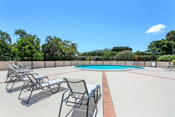 Jefferson Tower, 2425 Presidential Way #202, West Palm Beach, Florida 33401, image 1