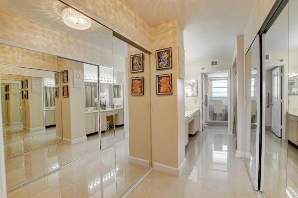 Huntington Towers, 7370 S Oriole Blvd #805, Delray Beach, Florida 33446, image 1