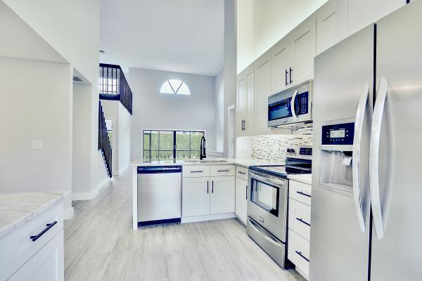 Wellington Place, 13549 Fountain View Blvd, Wellington, Florida 33414, image 2