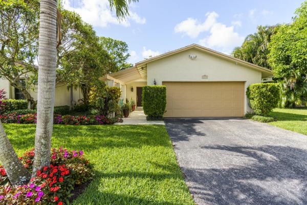Foxwood Estates Of Lakeside Green, 4858 Marbella Rd S, West Palm Beach, Florida 33417, image 1