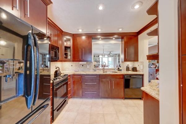 Deauville Village, 6525 S Oriole Blvd #2070, Delray Beach, Florida 33446, image 2