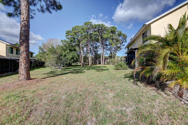 Rivergreen Villas, 1781 SE Balmoral Ct, Port St. Lucie, Florida 34952, image 3