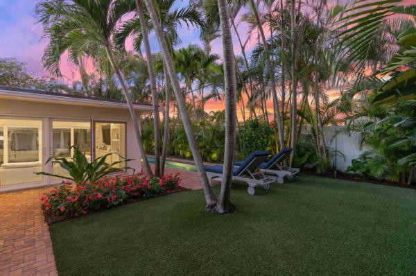 Broadmoor, 343 Valley Forge Rd, West Palm Beach, Florida 33405, image 1