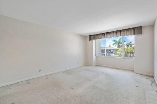 Longwood, 11811 Avenue Of The Pga, Palm Beach Gardens, Florida 33418, image 3
