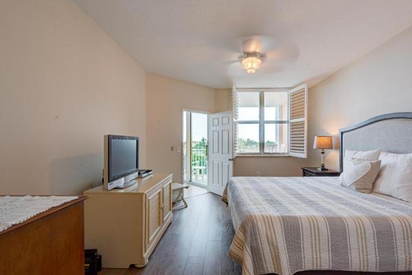 The Moorings At Lantana, 806 E Windward Way #423, Lantana, Florida 33462, image 1
