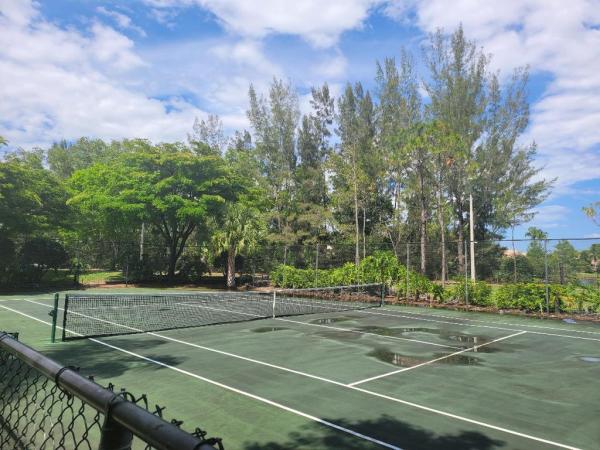 Grand View At Crestwood, 1000 S Crestwood Ct #1008, Royal Palm Beach, Florida 33411, image 2